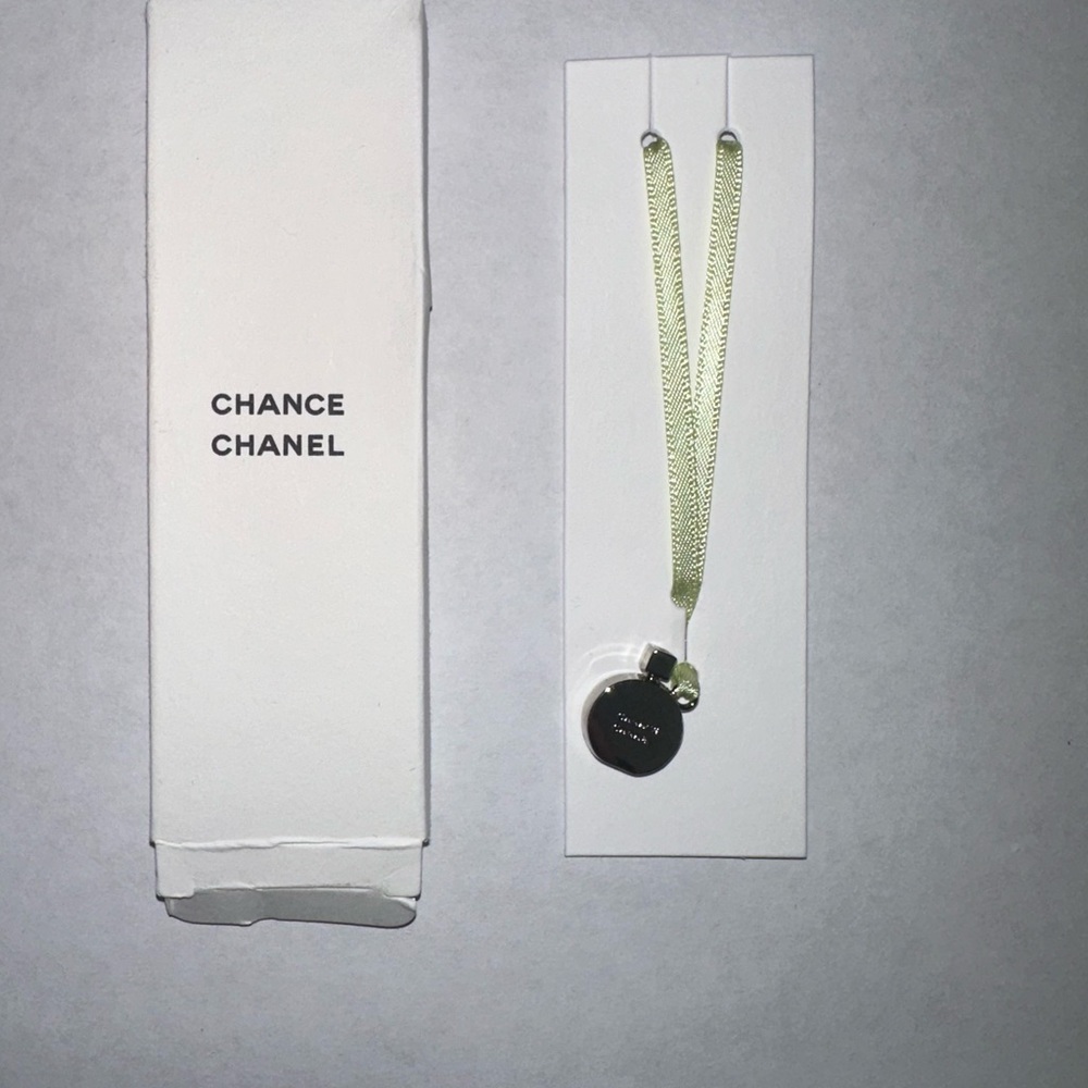 CHANEL Perfume bottle charm